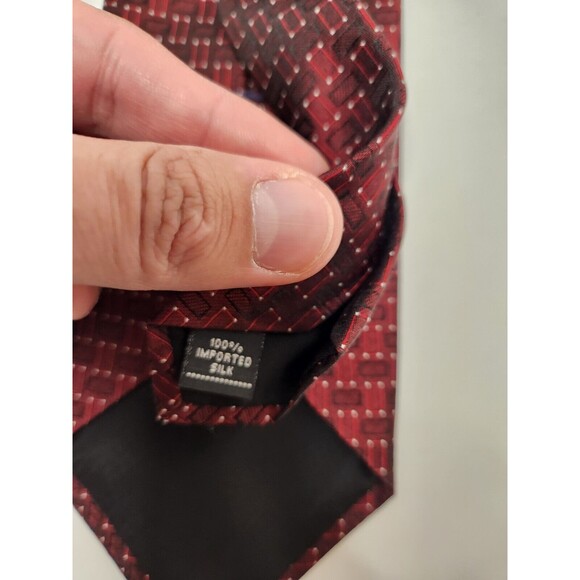 Apt. 9 Neck Tie Red Geometric 100%‎ Silk - Picture 4 of 4